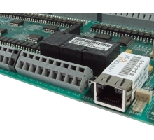 Zprava: Připojení teploměru, Ethernetu, Tlačítko reset, výstupy, část vstupů (1)